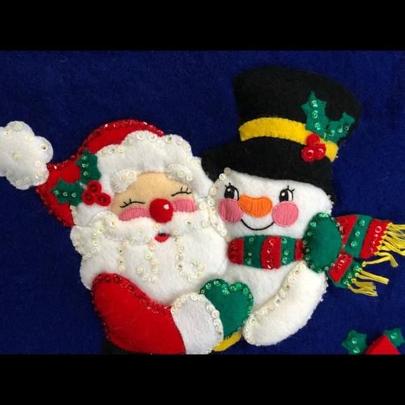 Bucilla Santa & Frosty CHRISTMAS PALS Blue Felt Tree Skirt Kit 83668 COMPLETED - Picture 3 of 13